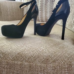 Jessica Simpson heels